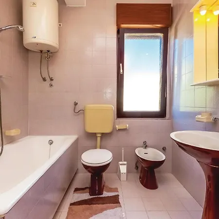 2 Bedroom Gorgeous In 公寓