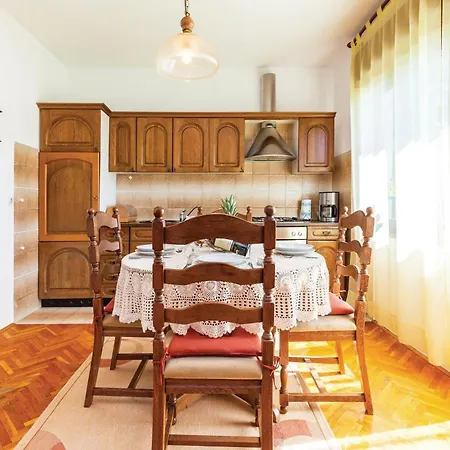 公寓 2 Bedroom Gorgeous In *