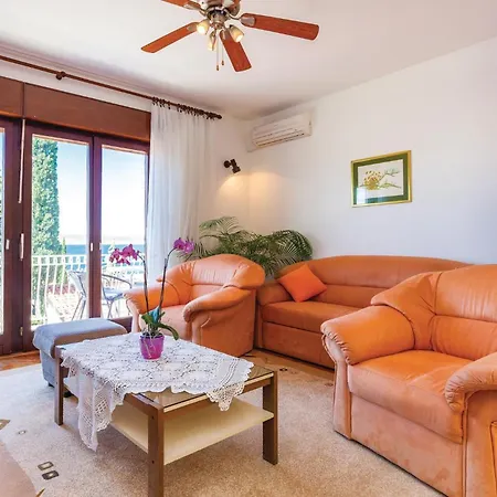 2 Bedroom Gorgeous In 셀스