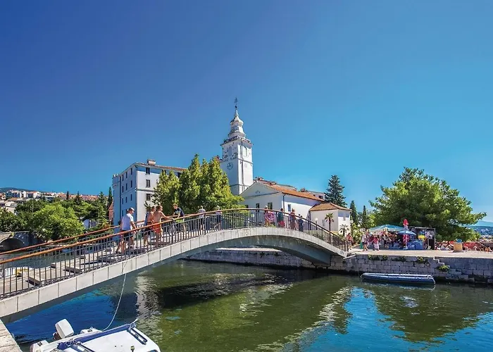 Gorgeous In With Wifi Apartament Selce