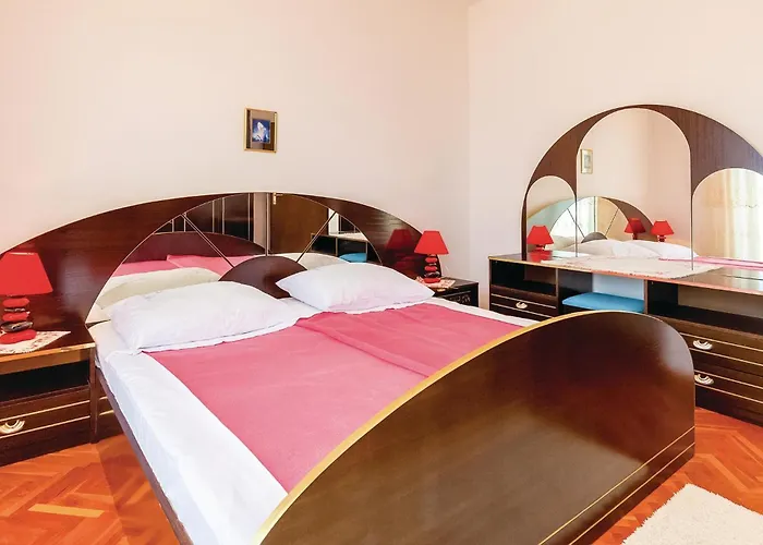 Gorgeous In With Wifi Apartament Selce